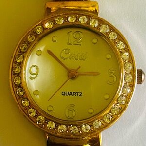 Nice Quartz Gold tone watch no battery